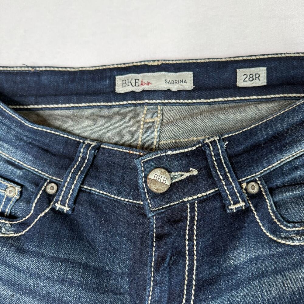 Buckle BKE Sabrina Distressed Stretch Medium Wash Jeans Size 28R   Style# ABK253 - Picture 11 of 15
